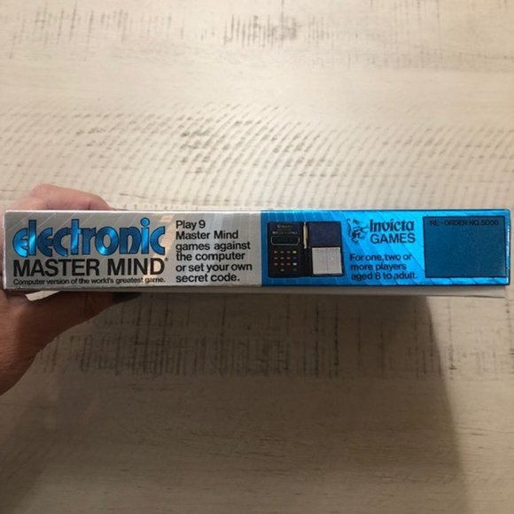 Vintage 1977 Invicta Electronic Mastermind - Picture 7 of 9